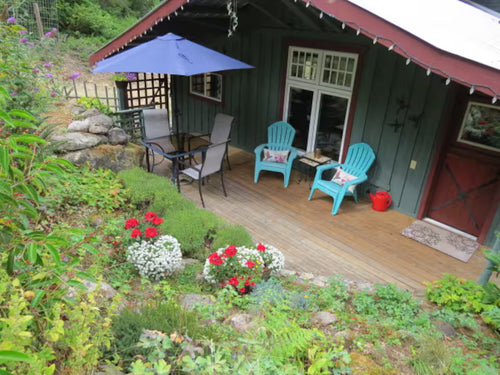 Hummingbird Hideaway: Private Bennett Bay Retreat 